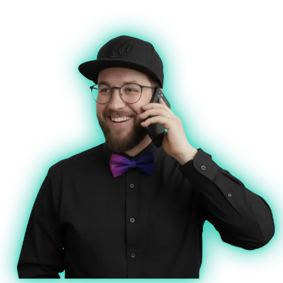 Philipp Flues telefoniert fuer Website und Shop Consulting